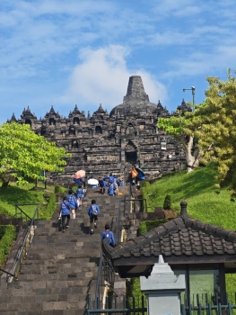 254549.jpg - ท่องมรดกโลกบุโรพุทโธ วัดพุทธที่ใหญ่ที่สุดในโลก | https://sumnangtravel.com