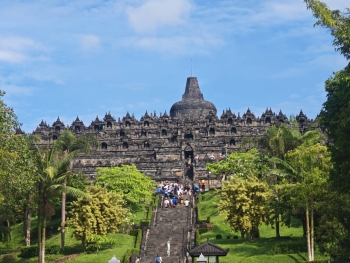 254551.jpg - ท่องมรดกโลกบุโรพุทโธ วัดพุทธที่ใหญ่ที่สุดในโลก | https://sumnangtravel.com