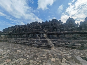 254562.jpg - ท่องมรดกโลกบุโรพุทโธ วัดพุทธที่ใหญ่ที่สุดในโลก | https://sumnangtravel.com
