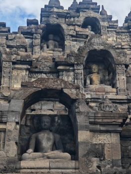 254589.jpg - ท่องมรดกโลกบุโรพุทโธ วัดพุทธที่ใหญ่ที่สุดในโลก | https://sumnangtravel.com